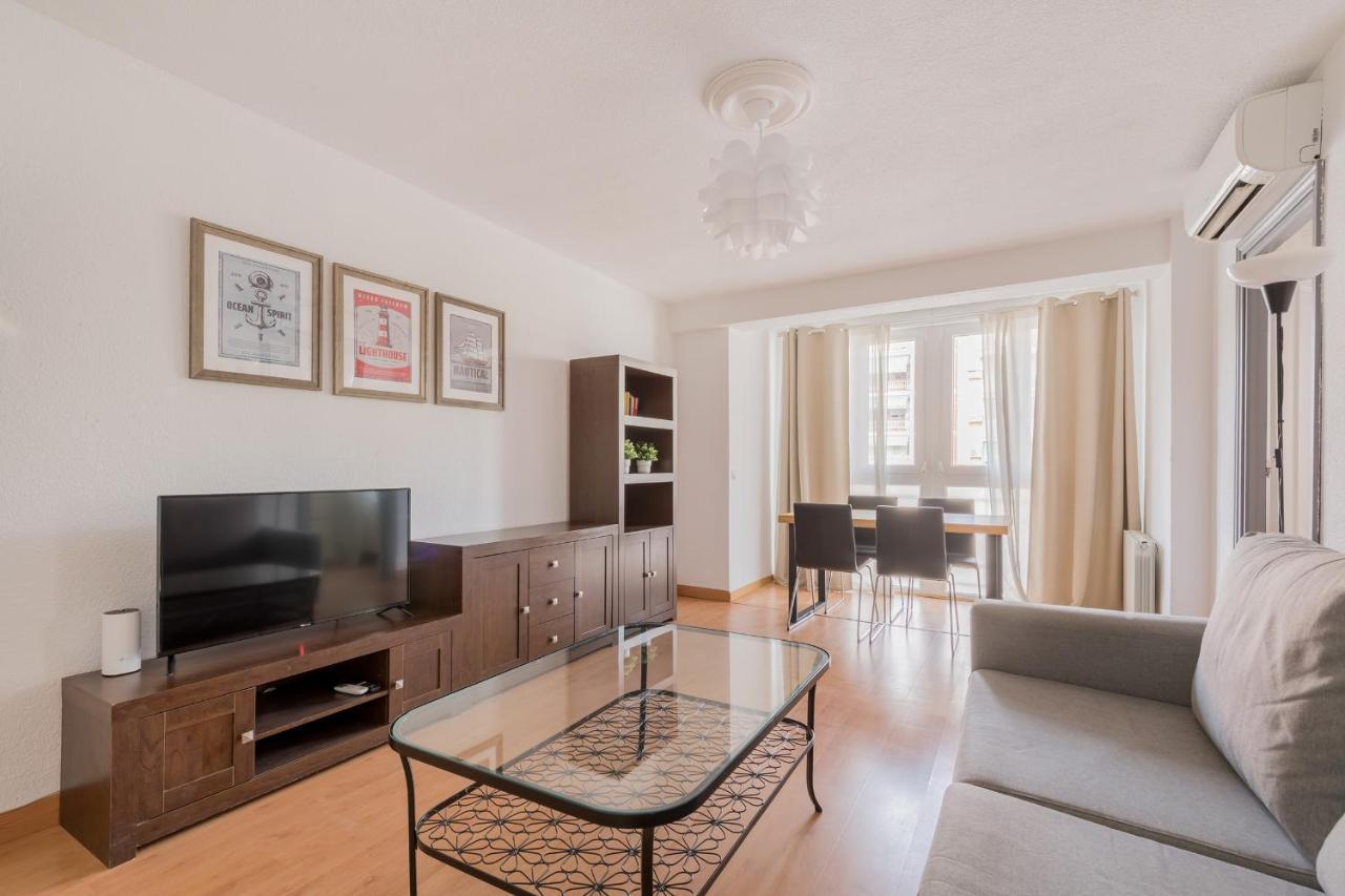 Caja Magica Arrendamiento De Temporada Apartman Madrid Kültér fotó
